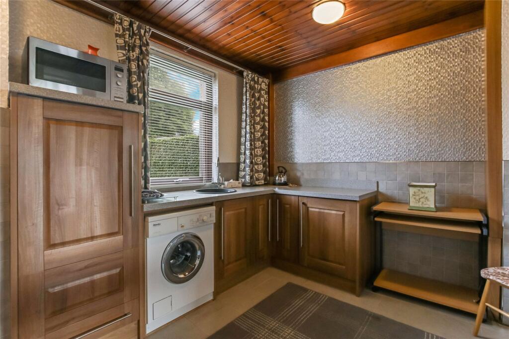 House in Glasgow - More