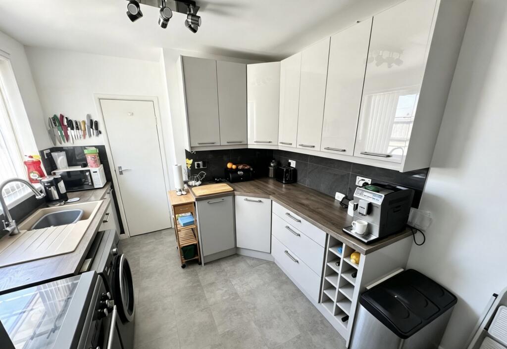 High Lea, Yeovil, BA21 photo 5