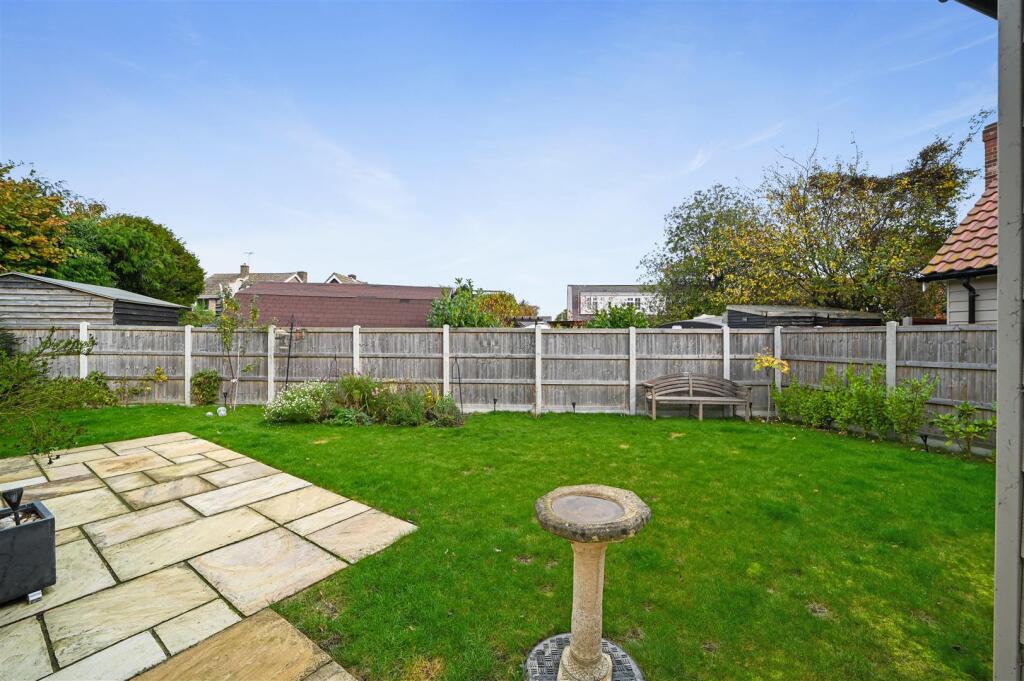Kirby-Le-Soken, Frinton-On-Sea photo 3