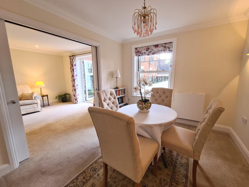 Dukes Ride, Crowthorne, Berkshire, RG45 - View 4