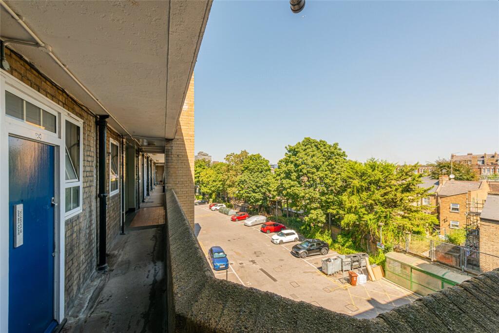 Apartment in London - View 5