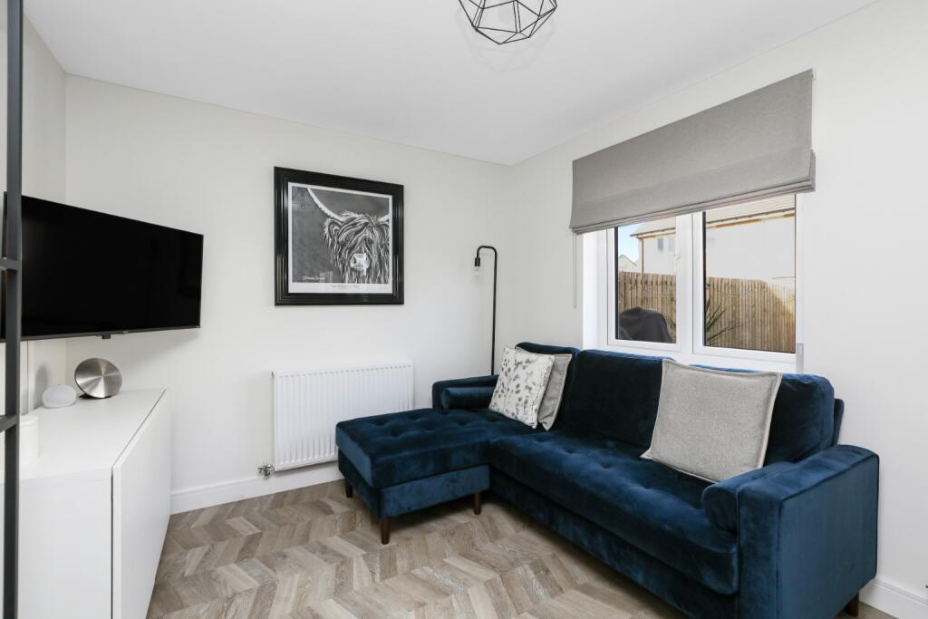 House in Edinburgh - More