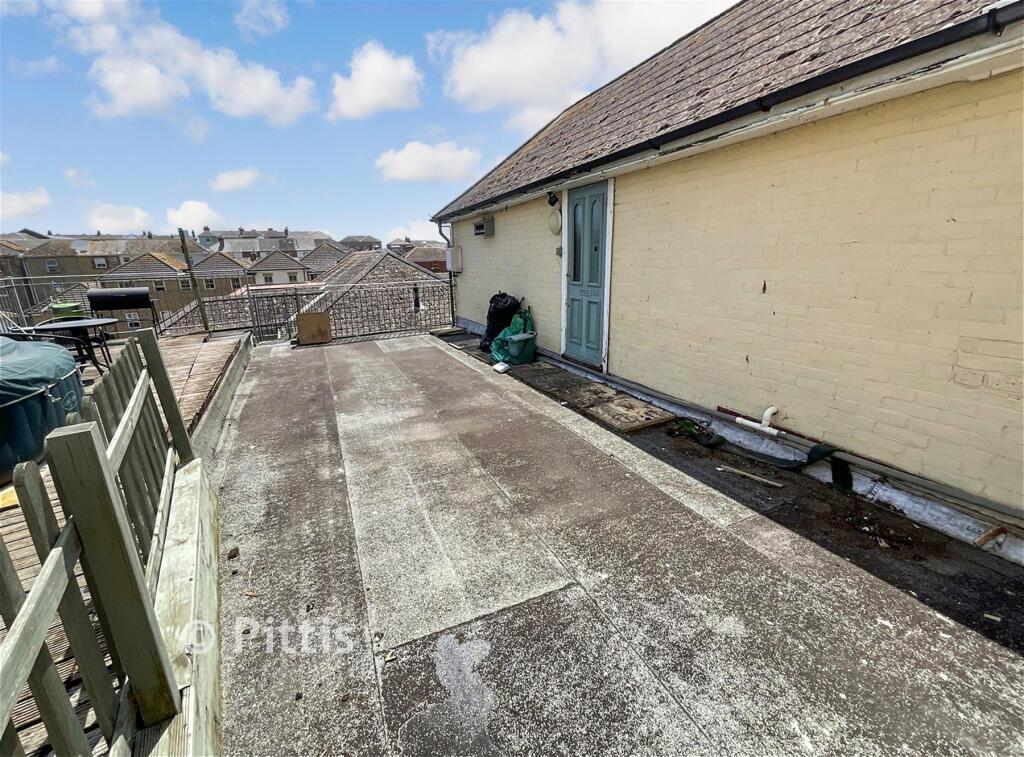 Apartment in Ventnor, Cowlease - More