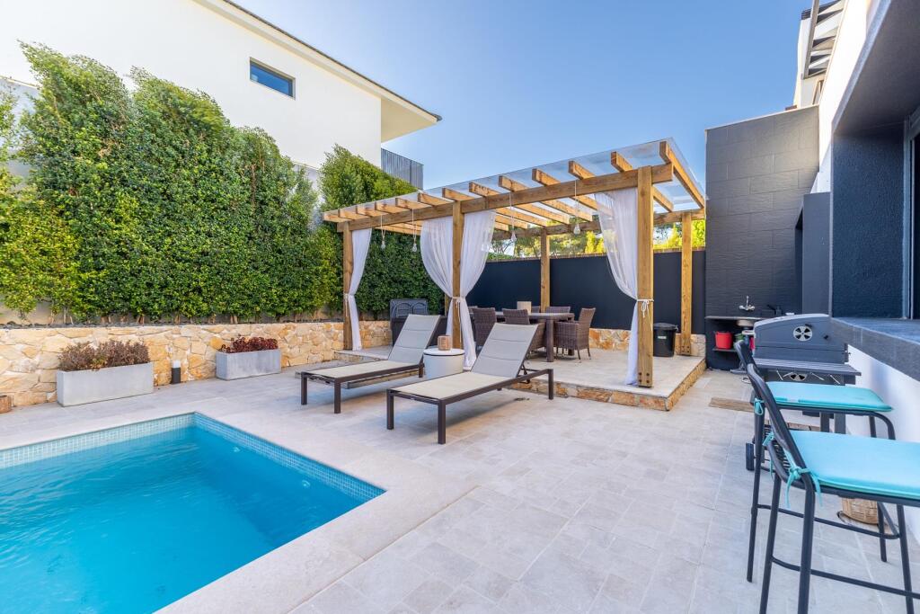 Main image of property: Lisbon, Cascais