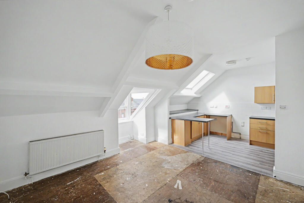 Apartment in Newcastle upon Tyne - View 4