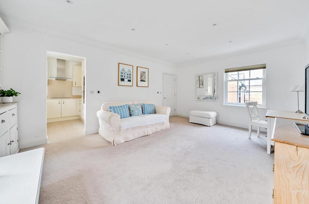 Bridge Park, Twyford, Reading, Berkshire, RG10 - More