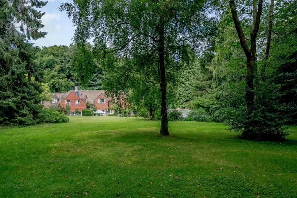 Main image of property: Newnham Hill, Henley-on-Thames, Oxfordshire, RG9