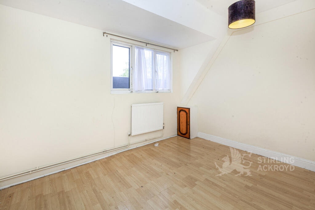 Apartment in Southall - View 4