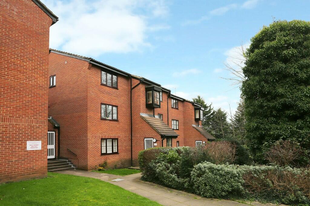 Main image of property: Gladbeck Way, Enfield EN2 7EL