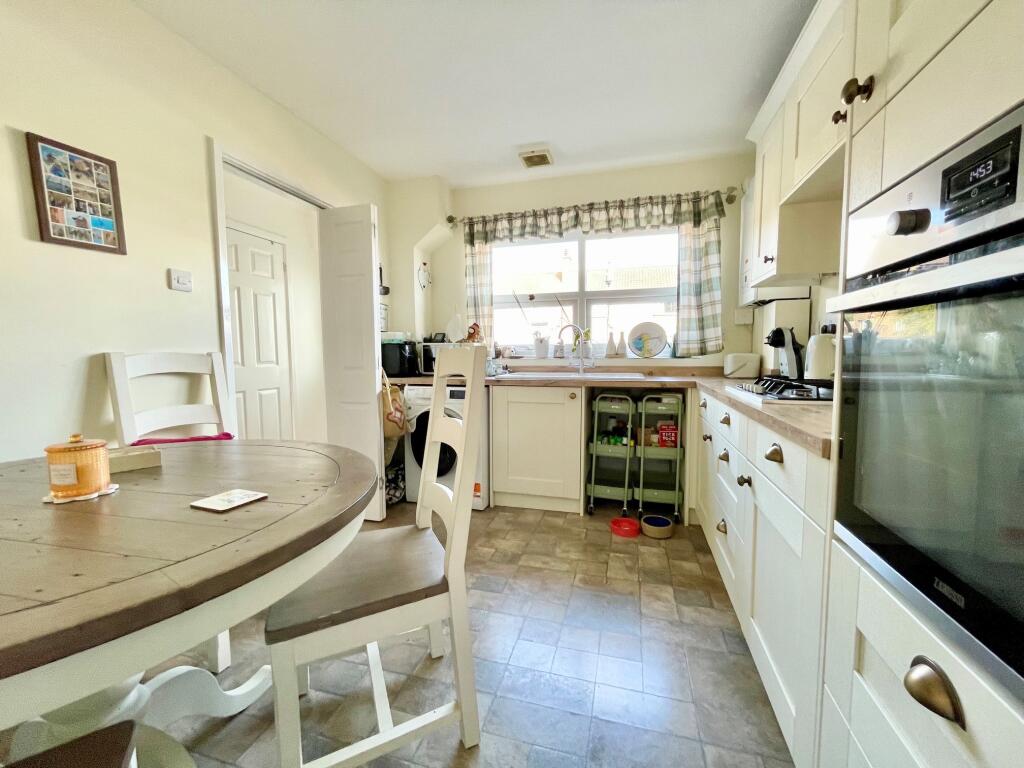 House in Southend-on-Sea - View 5