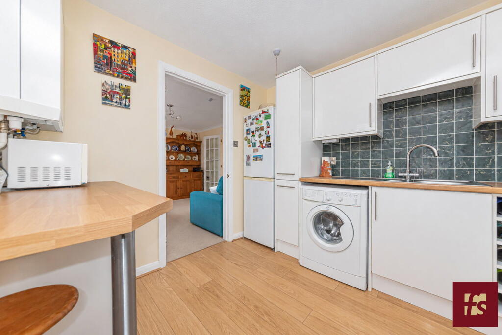 Apartment in Reading - View 5