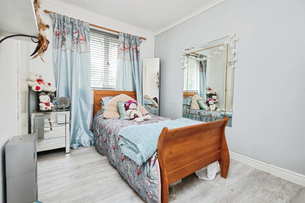 House in Sandwell, West Midlands - More