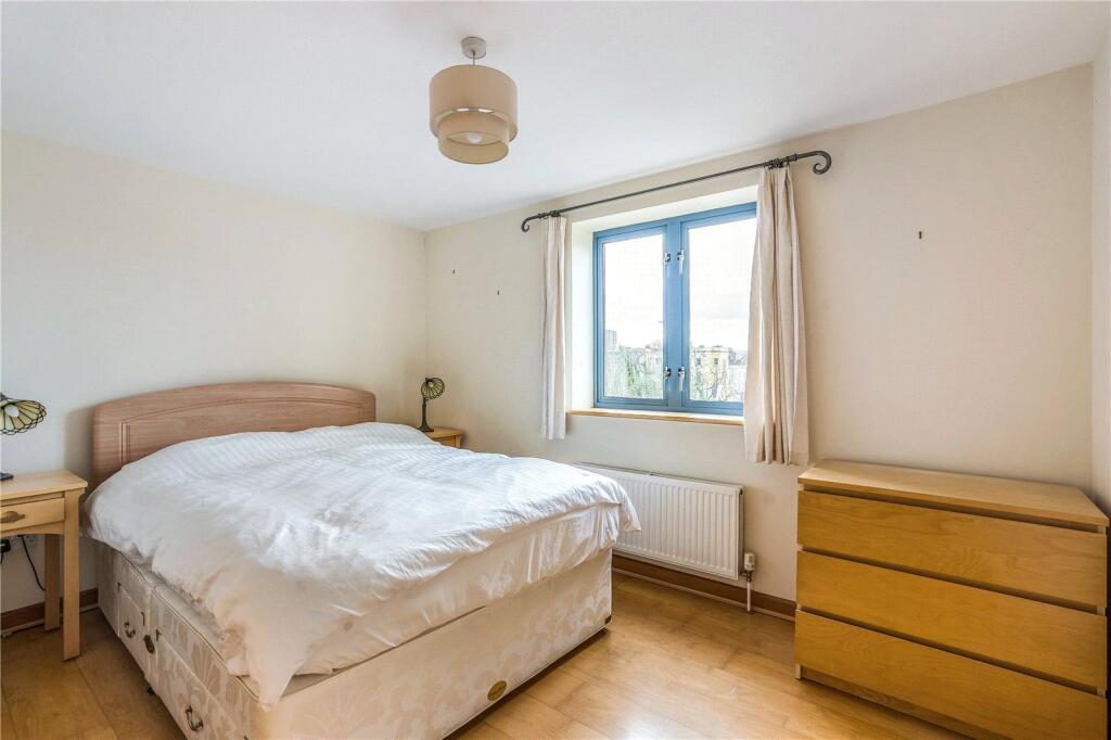 Apartment in Bristol - View 4