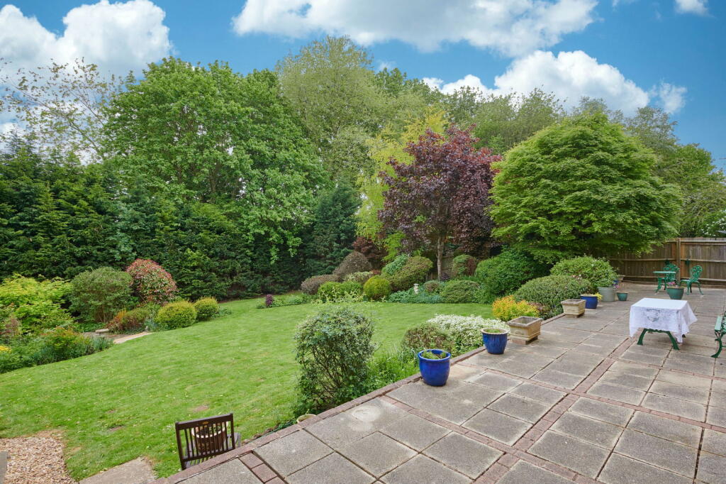Kilborn Close, Wellingborough, NN8 5YA photo 2
