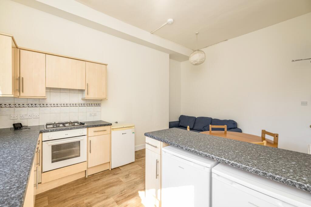 Apartment in Edinburgh - More