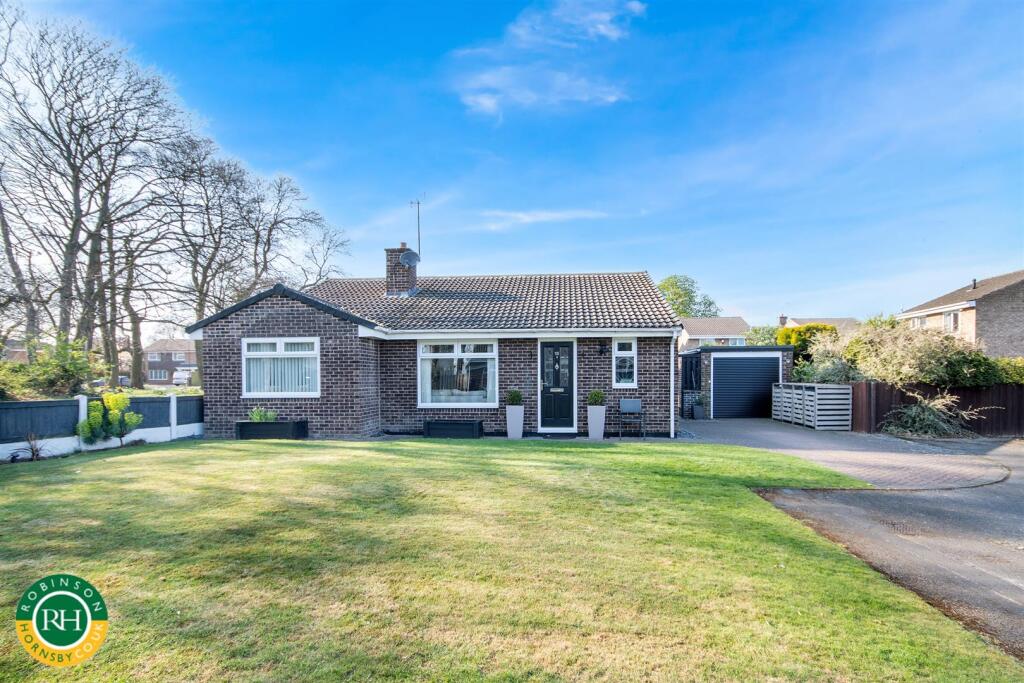 3-bed detached on Belfry Gardens, Doncaster, £290,000