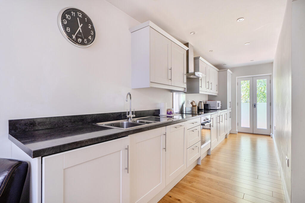 Apartment in Reading - View 2