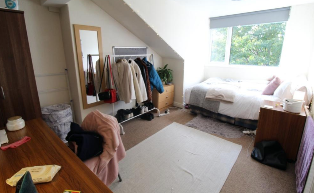 8 bedroom house for rent