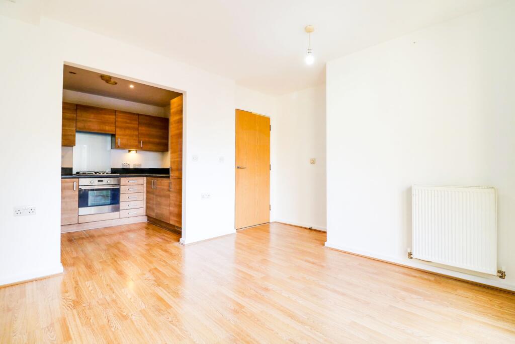 1-bed flat on London Road, Croydon, CR0, £210,000