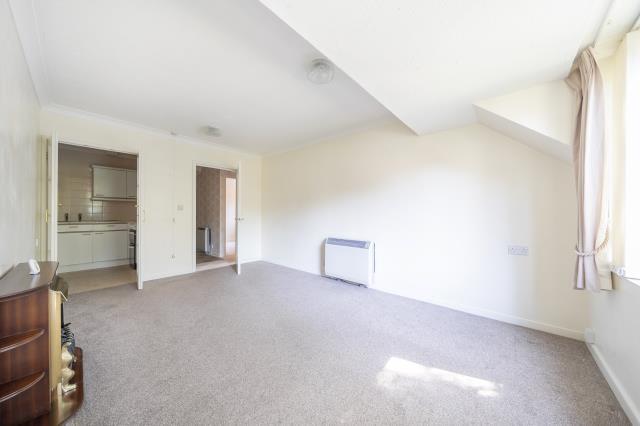Apartment in Swindon - View 5