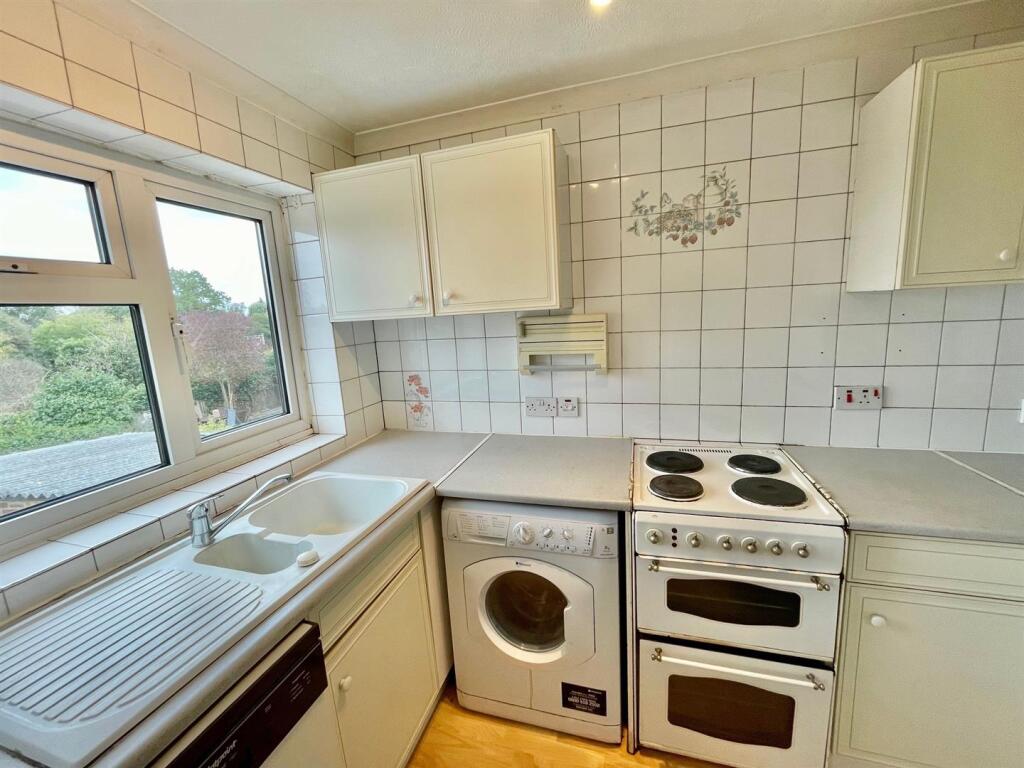 Apartment in Hertsmere, South Mimms and Ridge - View 3