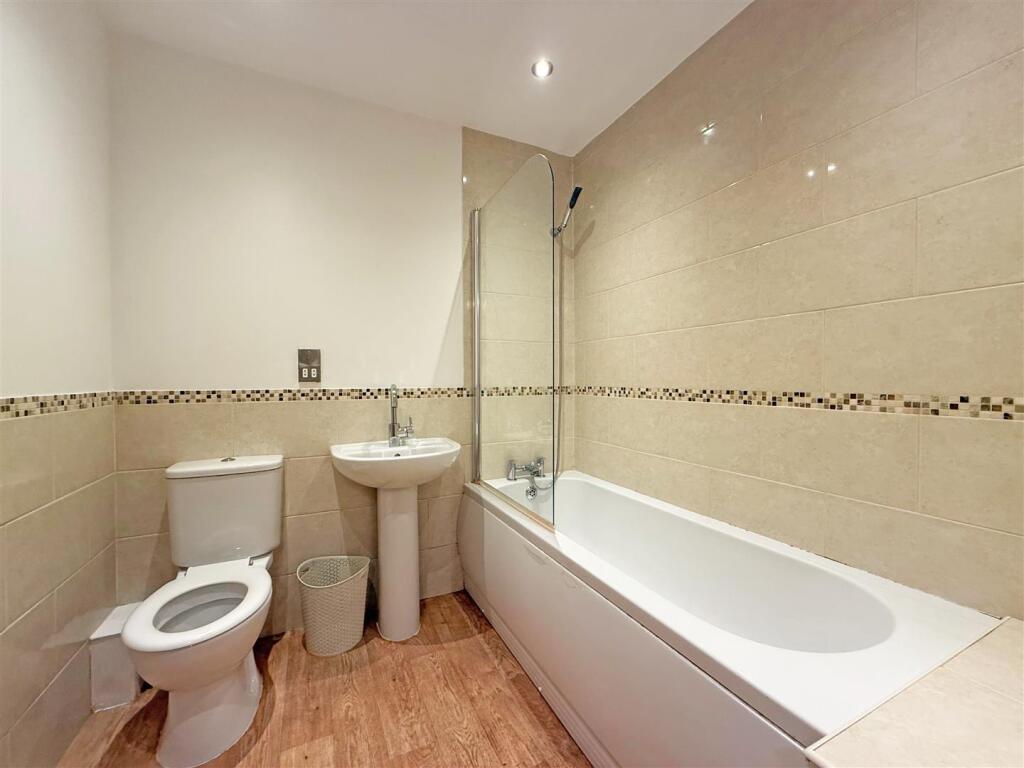 Apartment in Shrewsbury, Mountfields, Copthorne - More