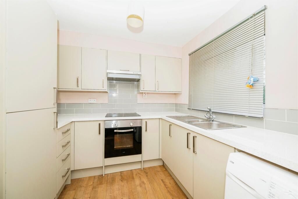 Main image of property: Aston View, HEMEL HEMPSTEAD