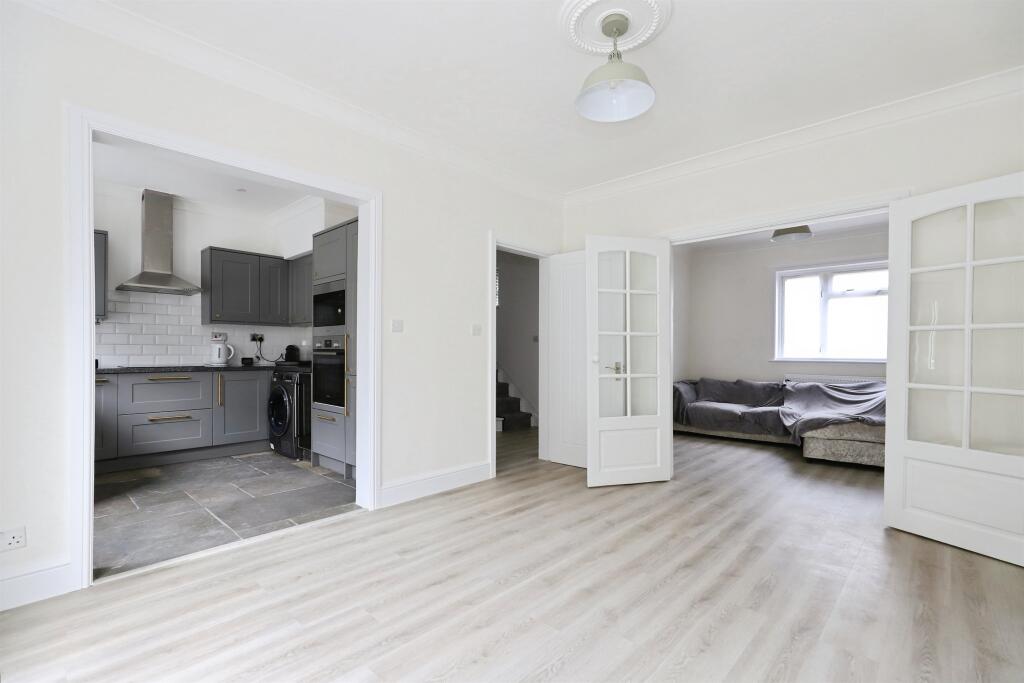 Tomkinson Drive, Kidderminster photo 4