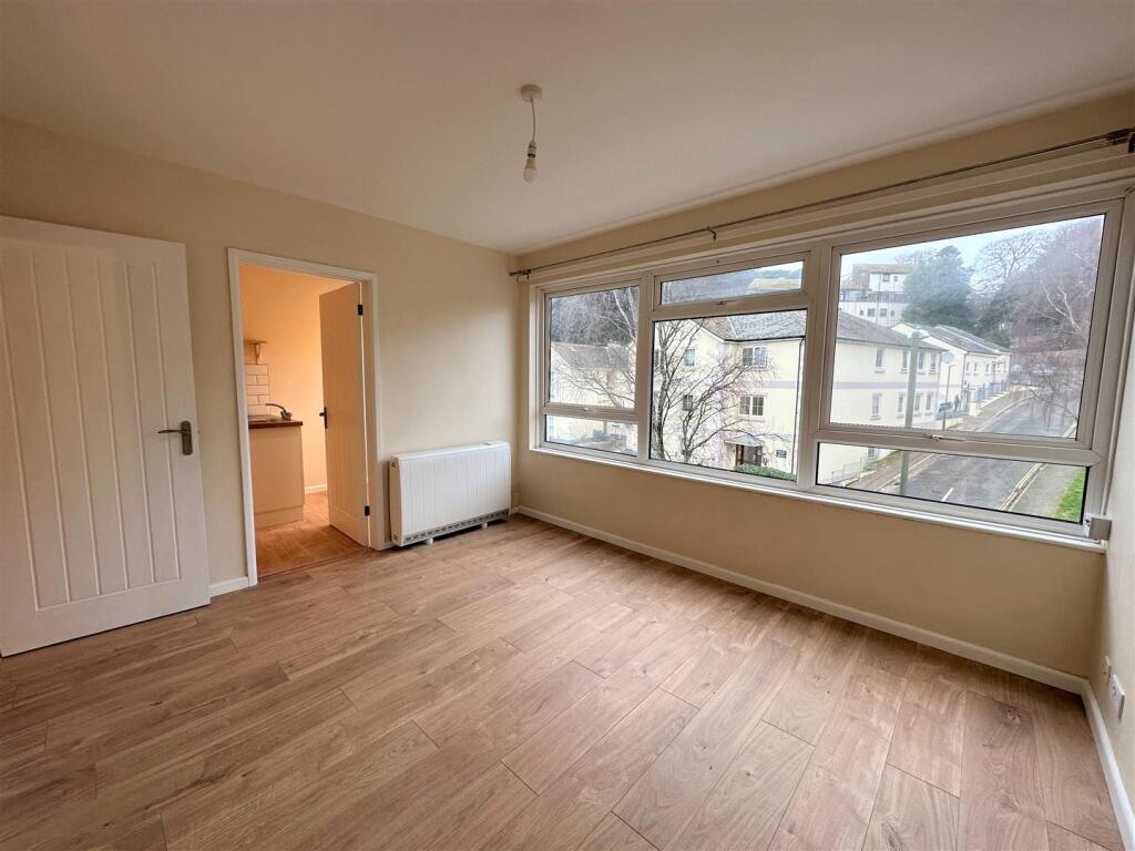 Apartment in Brixham, Parkham Hill - View 3