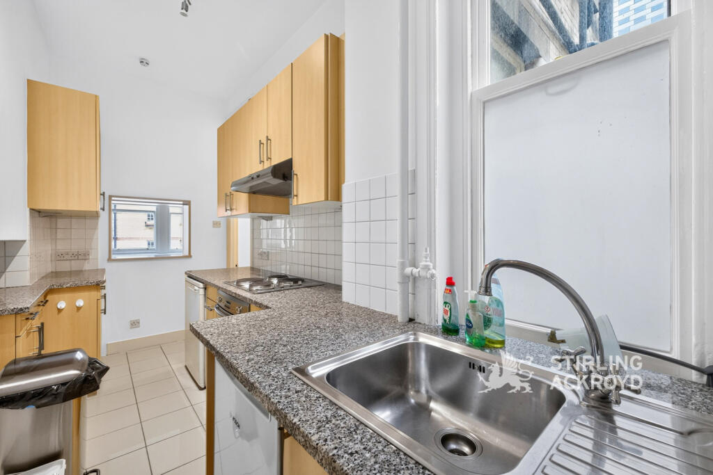 Apartment in London - View 5