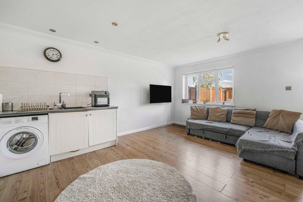 House in Twickenham - View 5