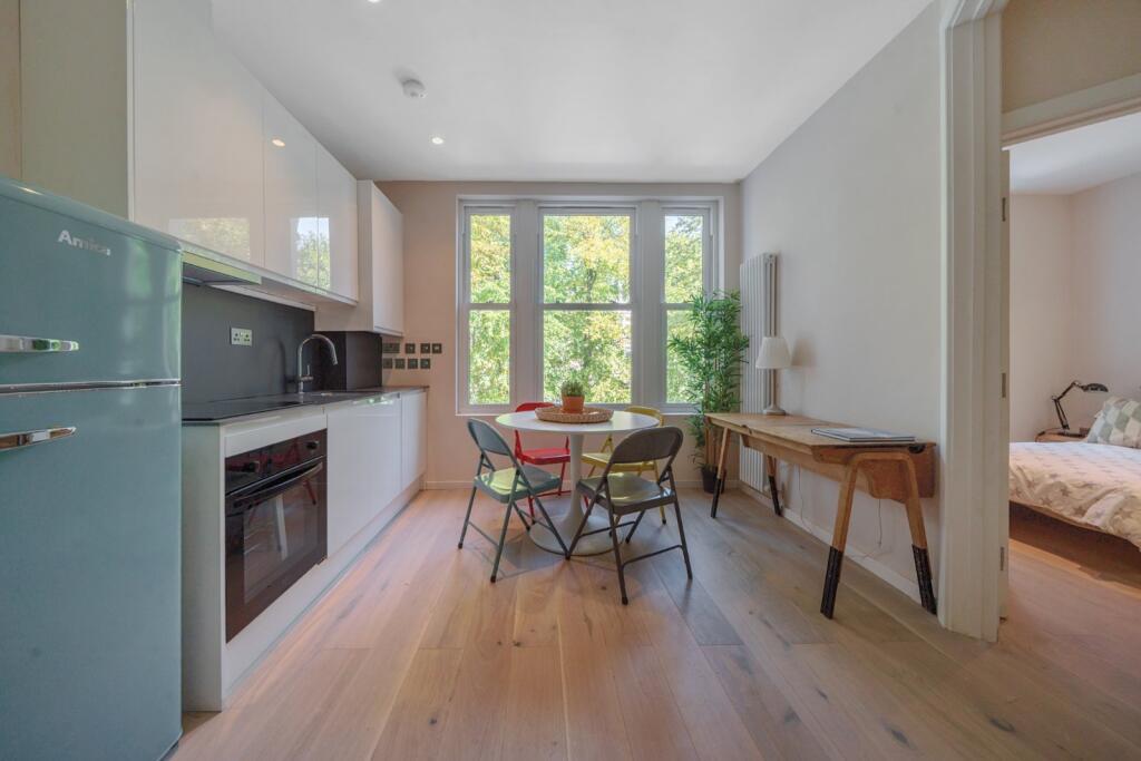 Elsham Road, Kensington and Chelsea, London, W14 photo 4