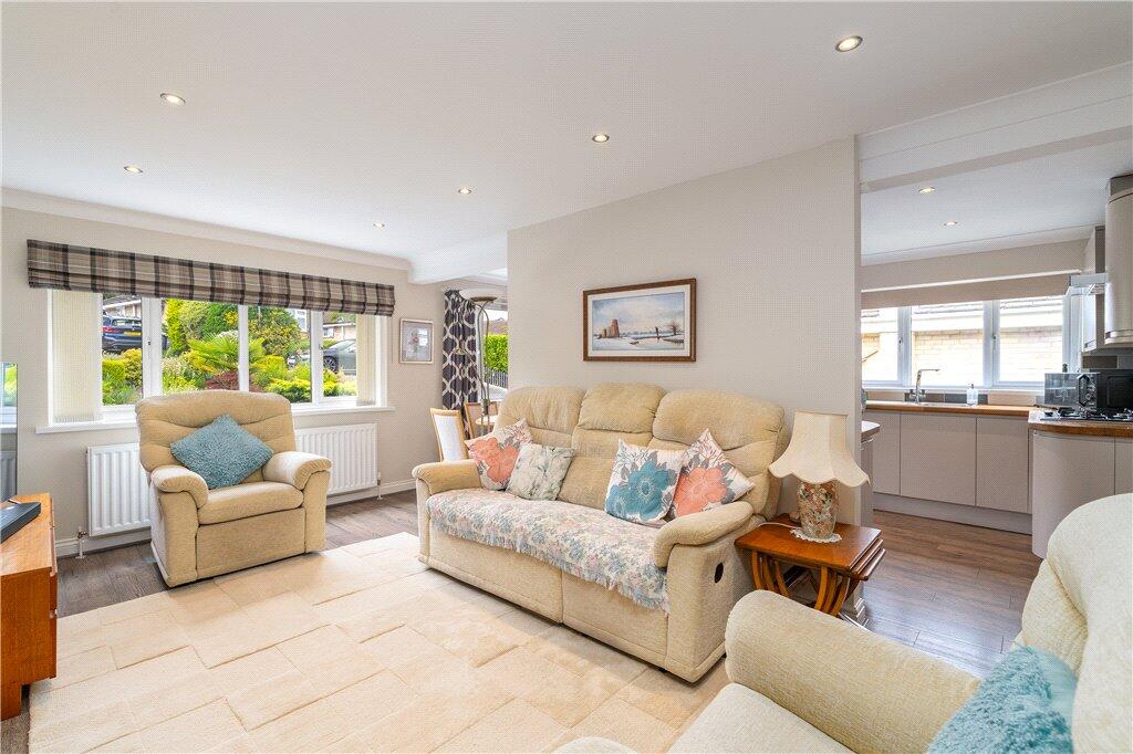 Rowantree Avenue, Baildon, West Yorkshire, BD17 photo 4