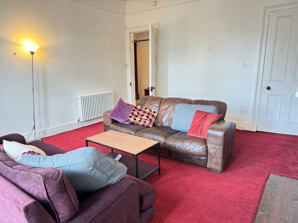 Apartment in Glasgow, Queen's Cross, North Woodside - View 3