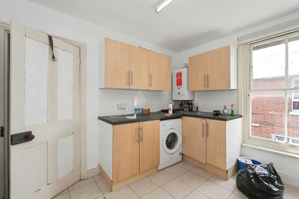 Apartment in Canterbury - View 5