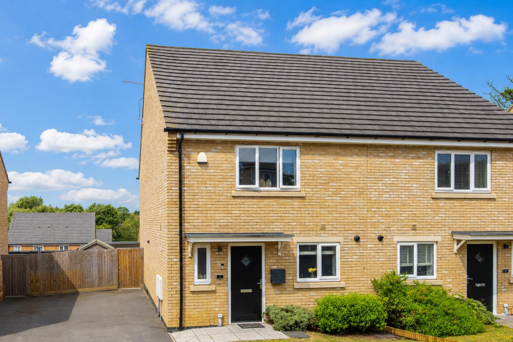 House in Kettering, Brambleside