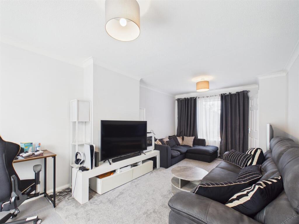 House in South Kesteven, Stamford - View 2