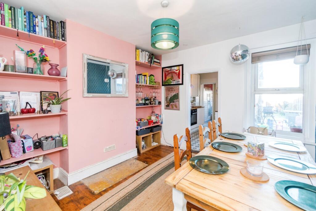 Tremona Road, Southampton, Hampshire, SO16 photo 4