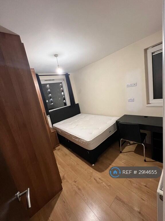 4 bedroom flat for rent