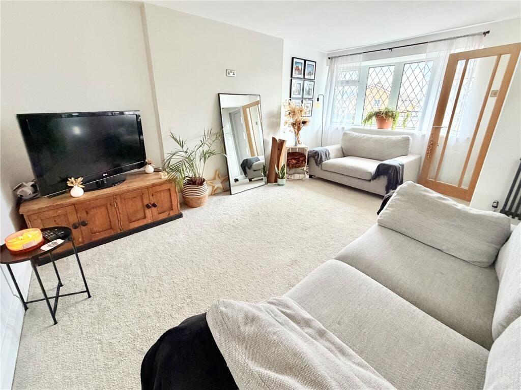 House in Sheffield, Charltonbrook, Ecclesfield - View 4