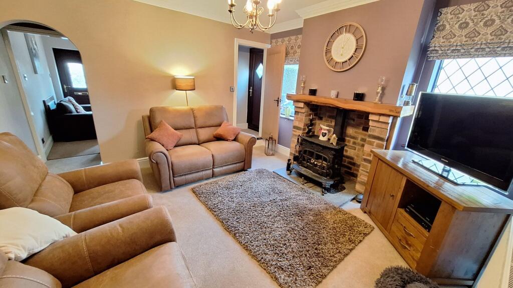 House in North Warwickshire, Ansley - More