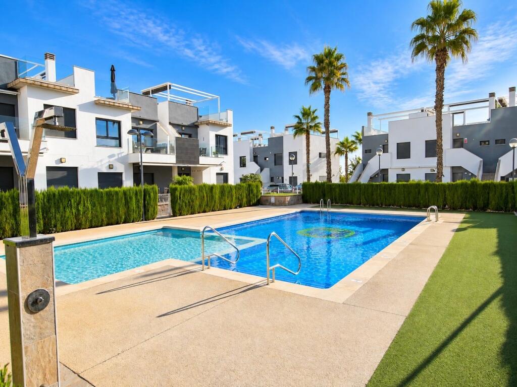 Main image of property: Valencia, Alicante, Pilar de la Horadada