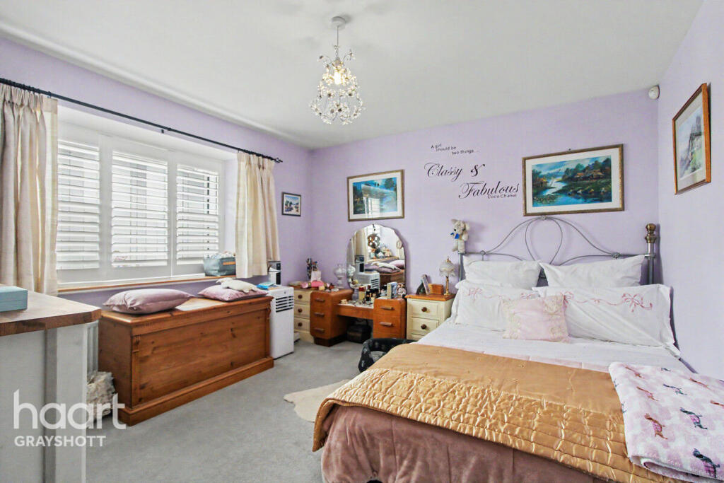 House in Waverley, Haslemere - View 5