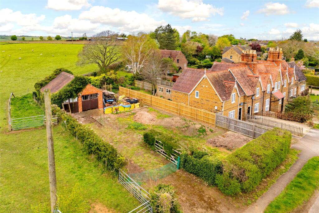 Banbury Lane, Fosters Booth, Towcester, Northamptonshire, NN12 - View 4
