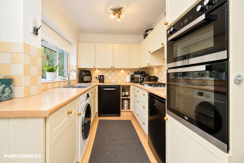 House in South Staffordshire, Wombourne - View 4