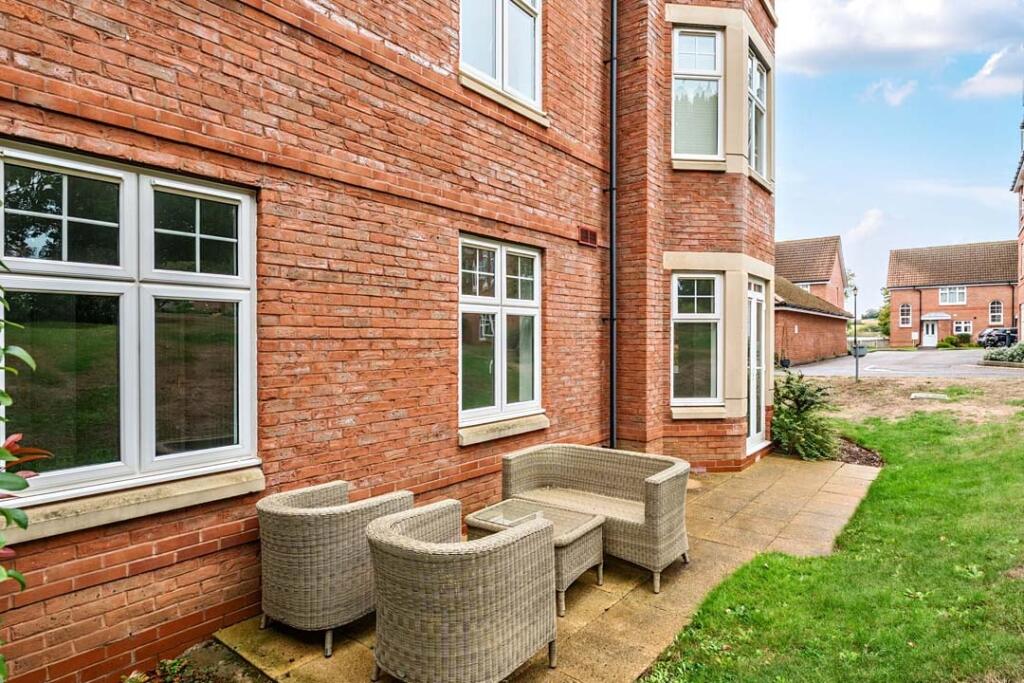Vivary House, KInglake Drive, Taunton, TA1 photo 2
