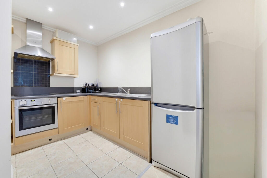 Apartment in London - More
