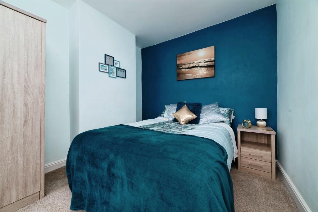 House in Hull, Kingston upon Hull - More