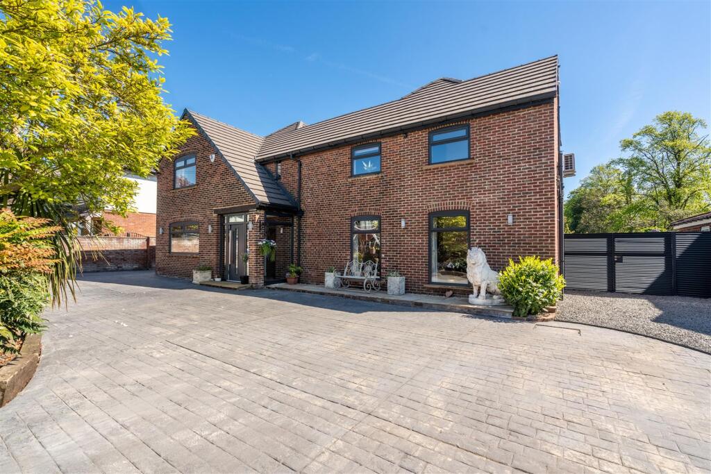 Main image of property: Park Avenue, Crossgates, Leeds