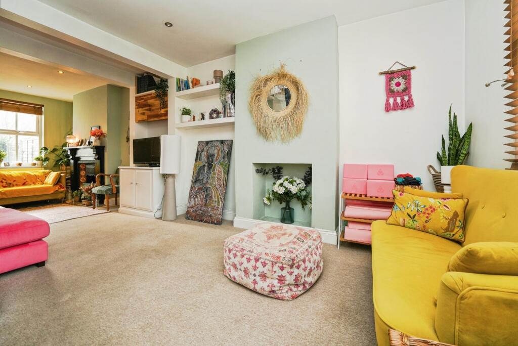 Kew Place, Cheltenham, Gloucestershire, GL53 photo 3